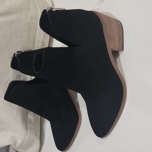 Elegant Black Heeled Ankle Boots